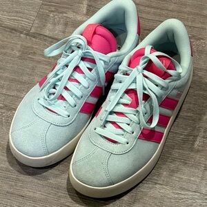 Adidas Women's Sneakers - Aqua and Fuchsia